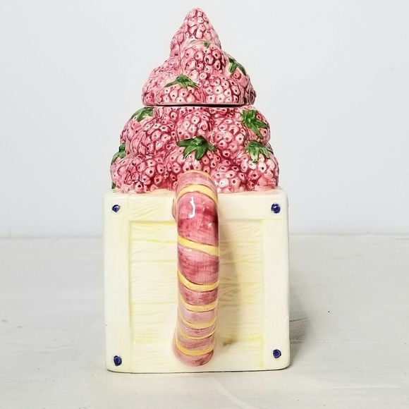 Vintage 1995 Red Ripe Strawberries Cardinal Inc. Ceramic Teapot, Collectible - Picture 3 of 11